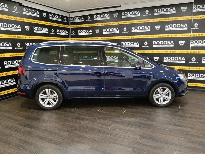 Usado VW Sharan Advance 184 CV (135 kW) 2018 Azul Monovolumen