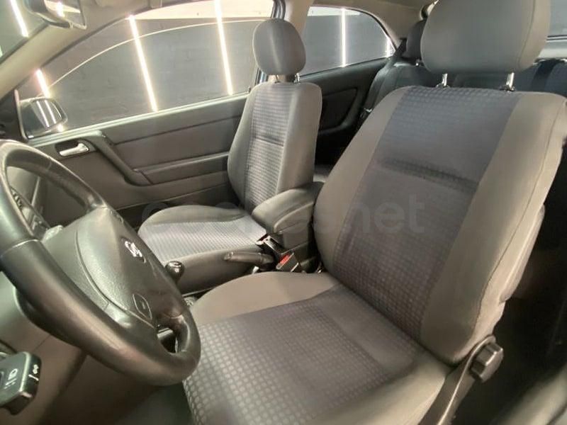 Usado Opel Astra Edition 80 CV (58 kW) 2003 Gris / plata Berlina