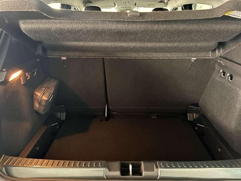 Usado Dacia Sandero Extreme 101 CV (74 kW) 2025 Verde Utilitario