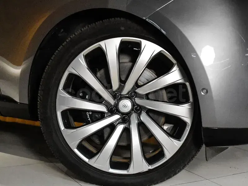 Usado Land Rover Range Rover Autobiography 530 CV (389 kW) 2023 Gris / plata SUV