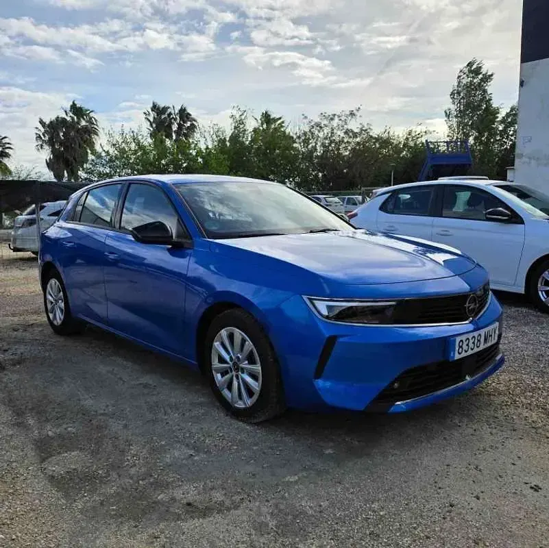 Usado Opel Astra S 110 CV (80 kW) 2019 Azul Utilitario