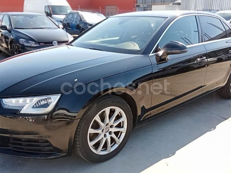 Usado Audi A4 Advanced Plus 150 CV (110 kW) 2019 Negro Berlina