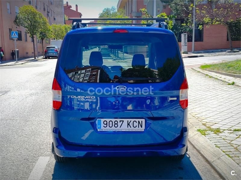 Usado Ford Tourneo Courier Titanium 100 CV (73 kW) 2017 Azul Monovolumen