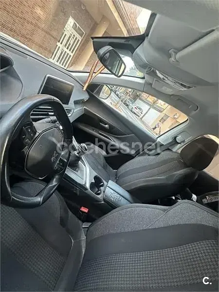 Usado Peugeot 3008 Active 130 CV (95 kW) 2018 Blanco SUV