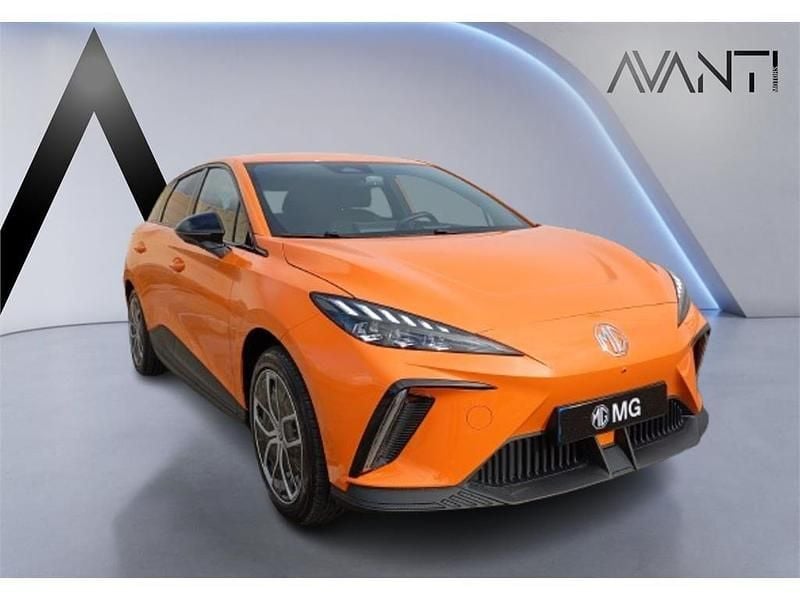 Usado MG MG4 EV Luxury 150 kW (204 CV) 2024 Naranja Utilitario
