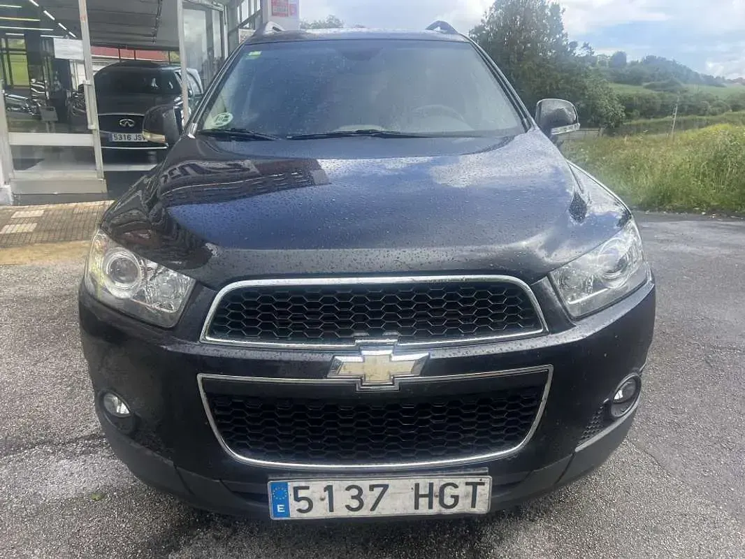 Usado Chevrolet Captiva LT 163 CV (119 kW) 2012 Negro SUV