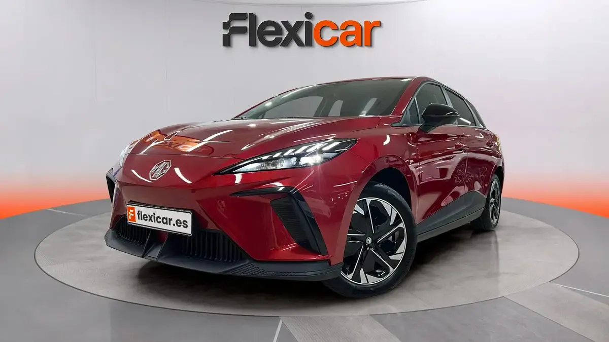 Usado MG MG4 EV 125 kW (170 CV) 2024 Rojo Utilitario