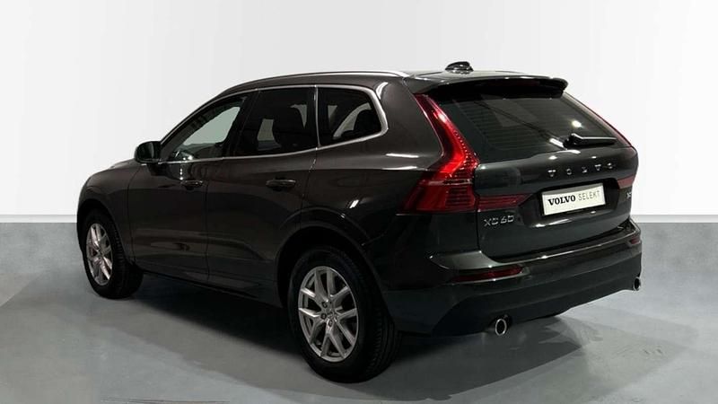 Usado Volvo XC60 Momentum 197 CV (144 kW) 2020 Gris SUV