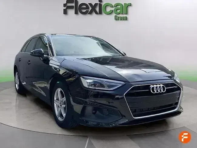Usado Audi A4 Advanced Plus 163 CV (119 kW) 2023 Negro Familiar