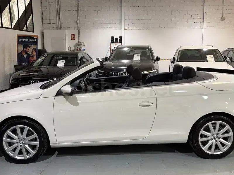Usado VW Eos 140 CV (102 kW) 2010 Blanco Descapotable
