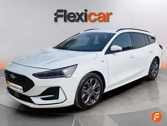 Usado Ford Focus ST-Line 125 CV (91 kW) 2023 Blanco Familiar