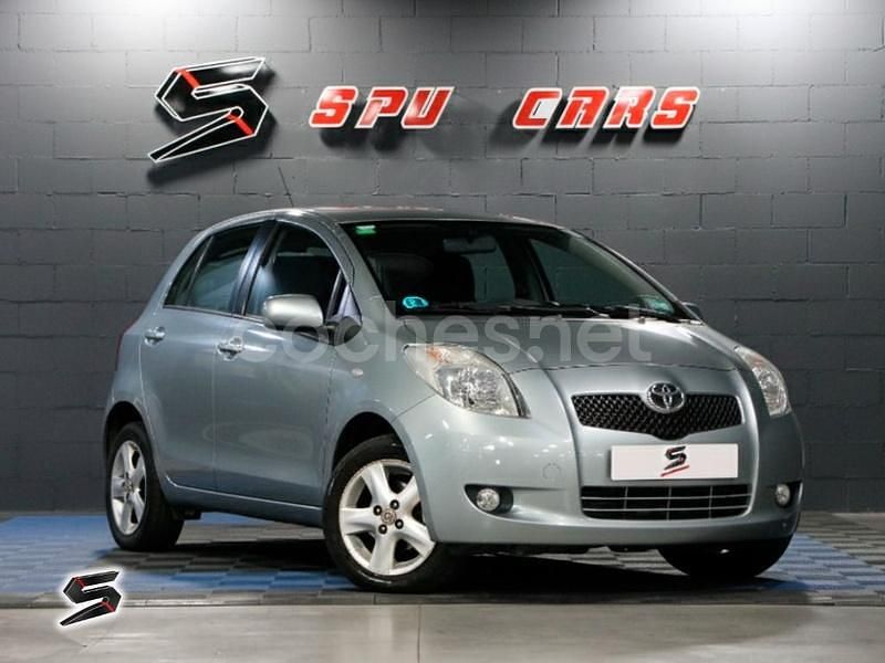 Gris / plata Usado 2009 Toyota Yaris Active Berlina | 6390 € (Un poco caro) - Imagen 1/4