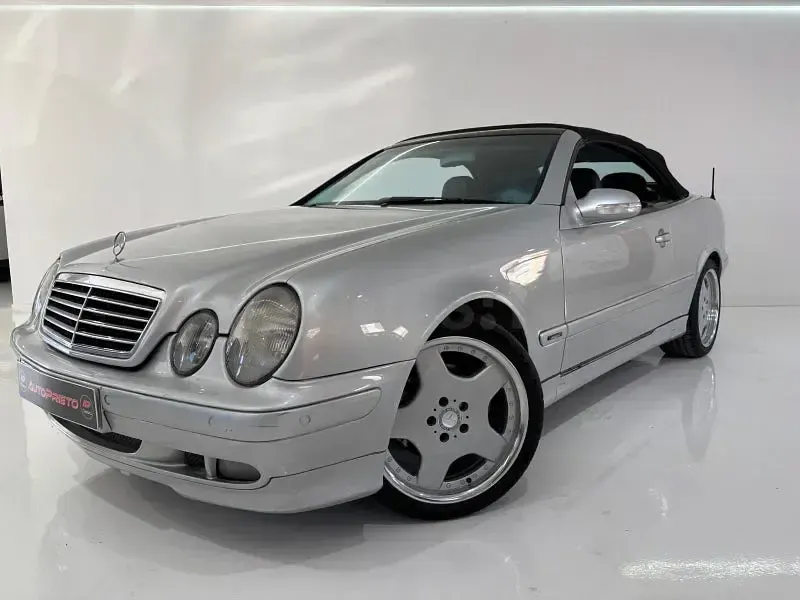 Usado Mercedes CLK230 Avantgarde 197 CV (144 kW) 2000 Gris / plata Descapotable