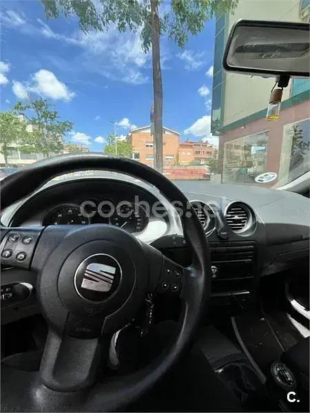 Usado Seat Ibiza Sport 100 CV (73 kW) 2007 Negro Utilitario