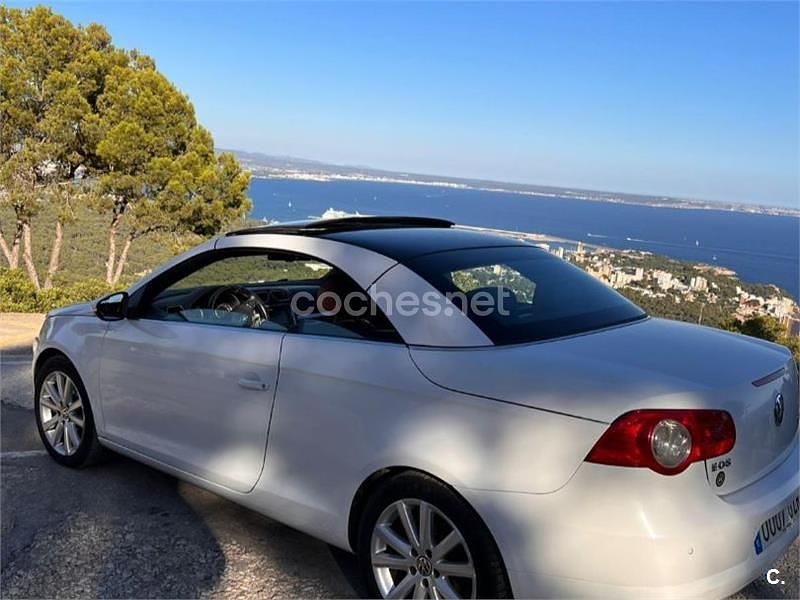 Usado VW Eos 140 CV (102 kW) 2010 Blanco Descapotable