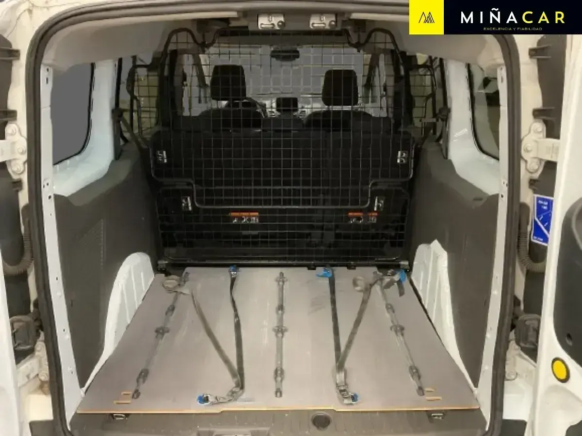 Usado Ford Transit Connect Trend 100 CV (73 kW) 2019 Blanco Monovolumen