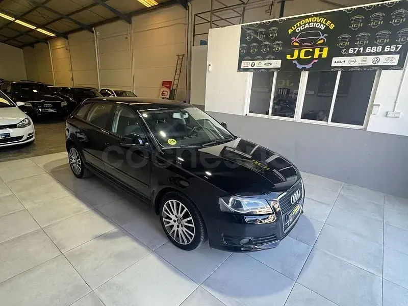 Usado Audi A3 Ambiente 140 CV (102 kW) 2008 Negro Utilitario