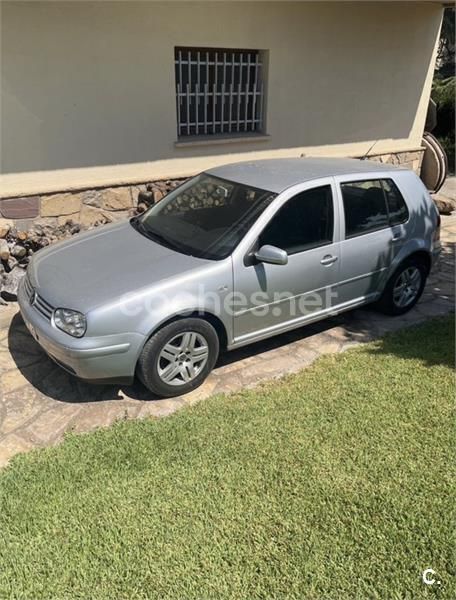 Gris / plata Usado 2001 VW Golf IV Highline Berlina | 2199 € (Super precio) - Imagen 1/4