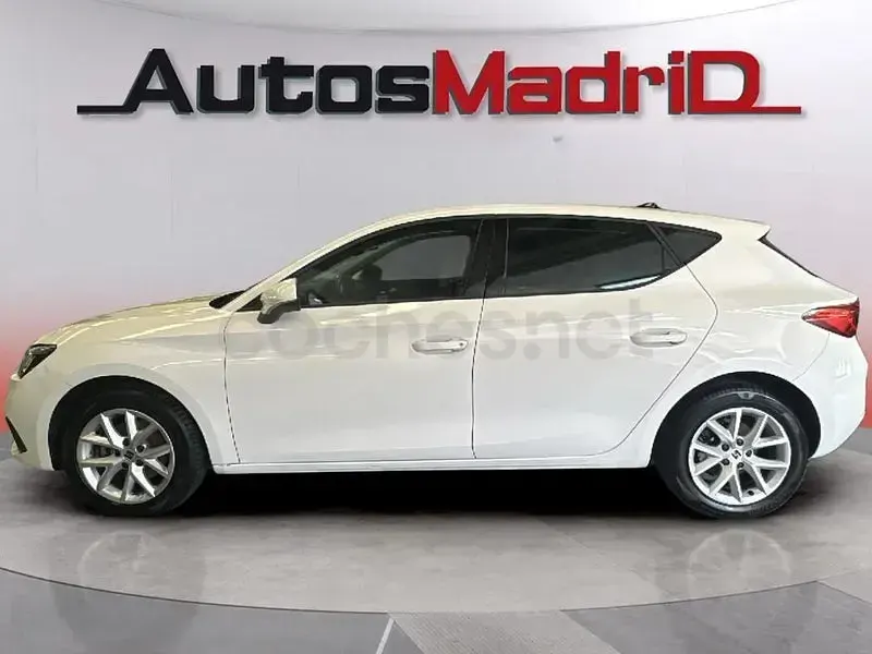 Usado Seat Leon Style 116 CV (85 kW) 2021 Blanco Berlina