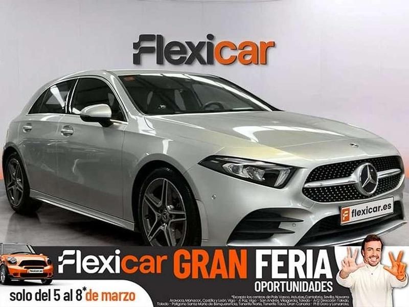 Usado Mercedes A180 116 CV (85 kW) 2021 Gris Utilitario