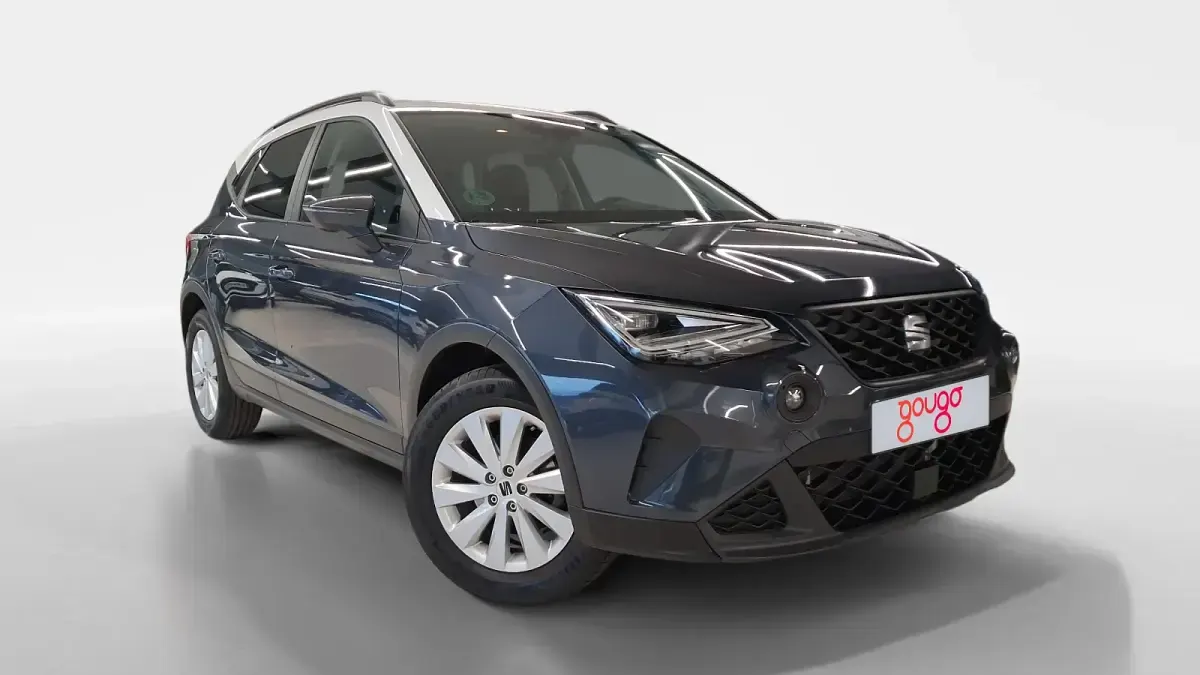 Usado Seat Arona Style 116 CV (85 kW) 2025 Gris SUV