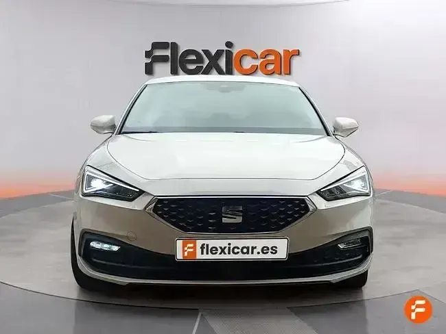 Usado Seat Leon XCELLENCE 150 CV (110 kW) 2019 Blanco Berlina