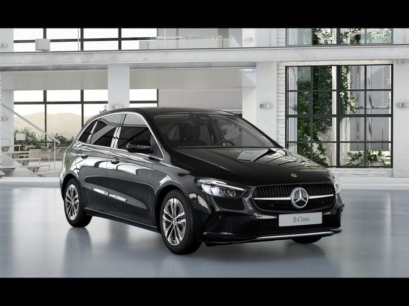 Usado Mercedes B220 190 CV (139 kW) 2024 Negro cosmos Monovolumen
