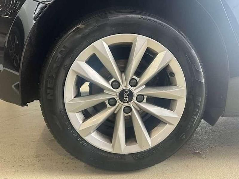 Usado Audi A3 110 CV (80 kW) 2023 Negro Berlina