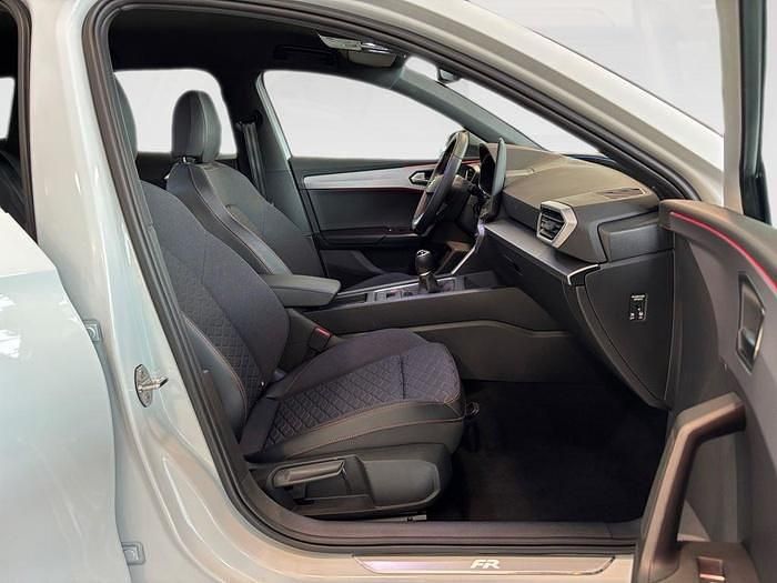 Usado Seat Leon FR 150 CV (110 kW) 2025 Blanco Familiar