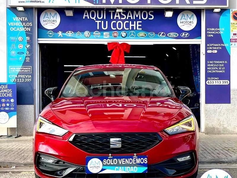 Usado Seat Leon FR 130 CV (95 kW) 2023 Granate Berlina