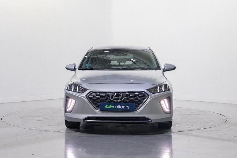 Usado Hyundai Ioniq 141 CV (103 kW) 2021 Gris / plata Utilitario