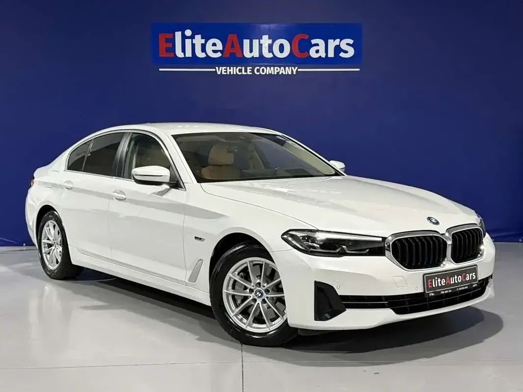 Usado BMW 530e Luxury Line 292 CV (214 kW) 2023 Blanco Berlina