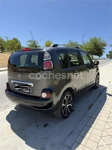Usado Citroën C3 Picasso Exclusive 99 CV (72 kW) 2017 Negro Monovolumen