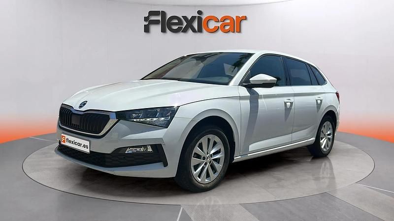 Usado Skoda Scala Ambition 110 CV (80 kW) 2023 Utilitario