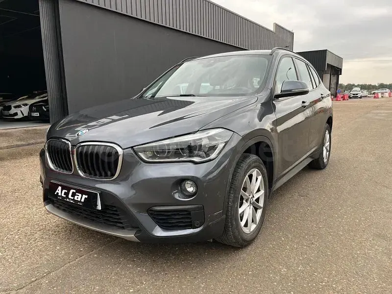 Usado BMW X1 116 CV (85 kW) 2019 Gris / plata SUV