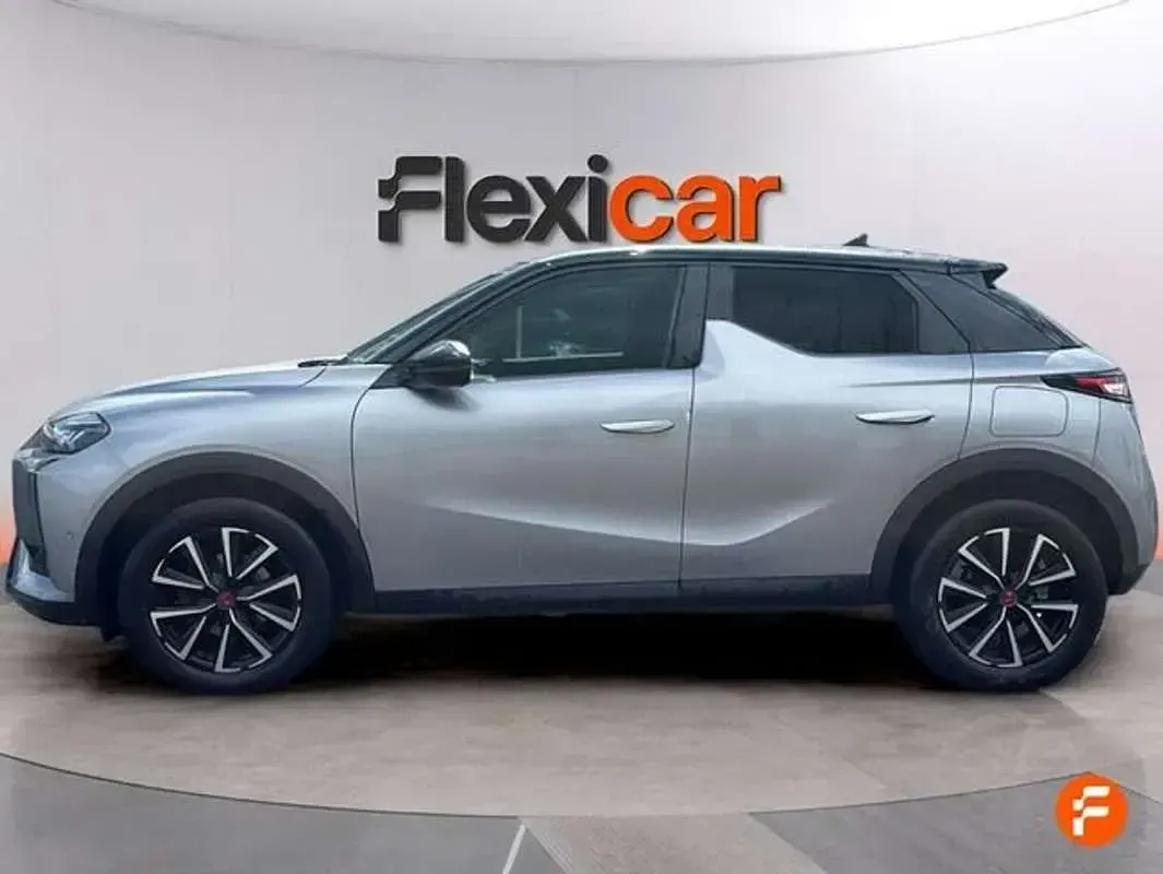 Usado DS Automobiles DS3 Crossback Performance 131 CV (96 kW) 2023 Gris SUV