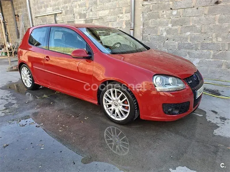 Usado VW Golf IV GT 170 CV (125 kW) 2006 Rojo Berlina