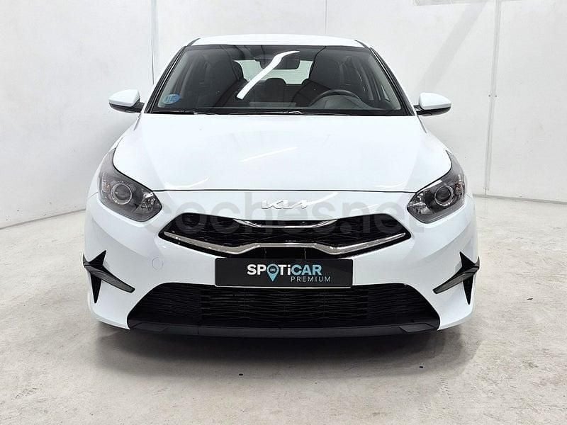 Usado Kia Ceed 100 CV (73 kW) 2025 Blanco Utilitario