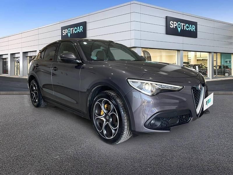 Usado Alfa Romeo Stelvio Executive 210 CV (154 kW) 2019 Gris SUV