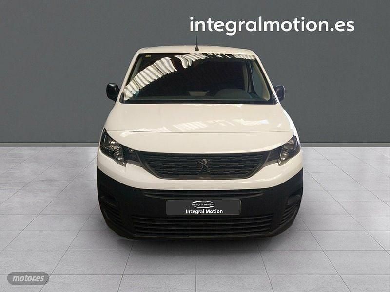 Blanco Usado 2022 Peugeot Partner Monovolumen | 9917 € (Buen precio) - Imagen 1/3