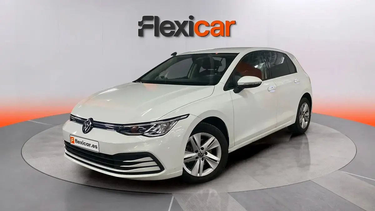 Usado VW Golf VIII 110 CV (80 kW) 2023 Blanco Berlina
