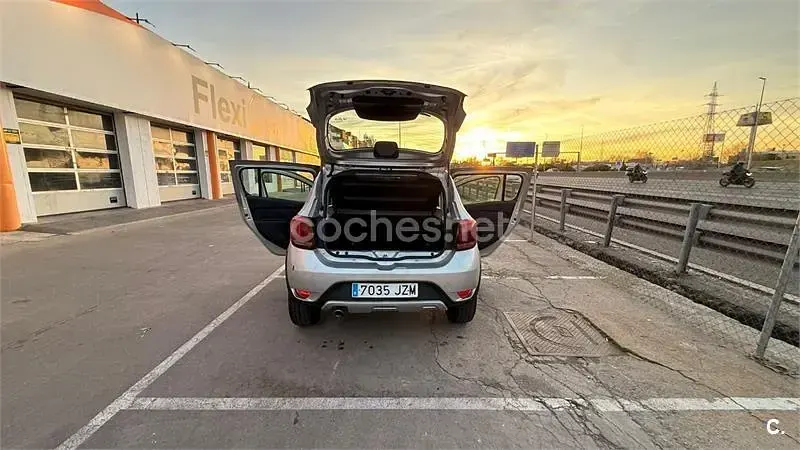 Brugt Dacia Sandero Stepway 90 HK (66 kW) 2017 Grå Sedan