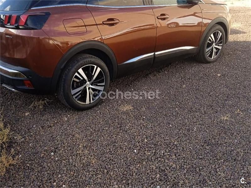 Usado Peugeot 3008 GT-line 130 CV (95 kW) 2018 Marrón SUV