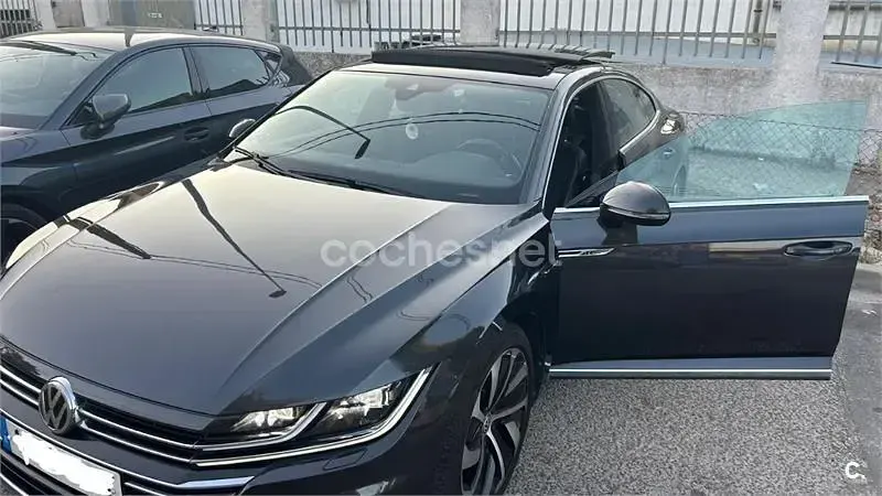 Usado VW Arteon R-line 239 CV (175 kW) 2018 Gris / plata Utilitario