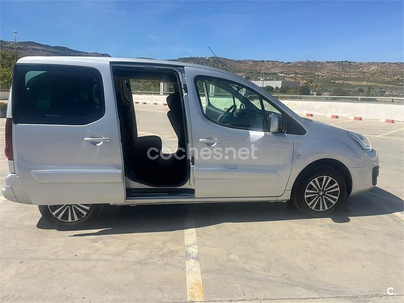 Gris / plata Usado 2016 Peugeot Partner Tepee Active Monovolumen | 8799 € (Precio justo) - Imagen 1/4