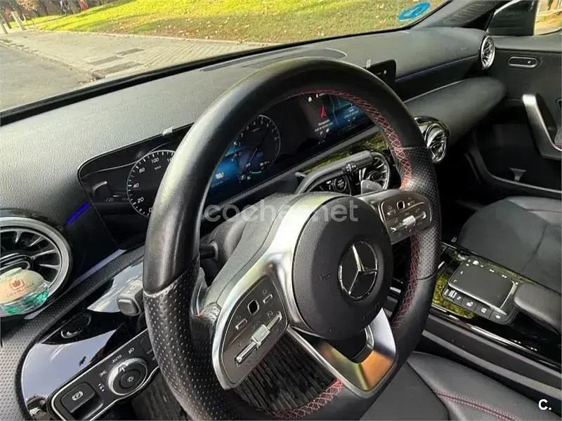 Usado Mercedes A250 218 CV (160 kW) 2022 Gris / plata Berlina