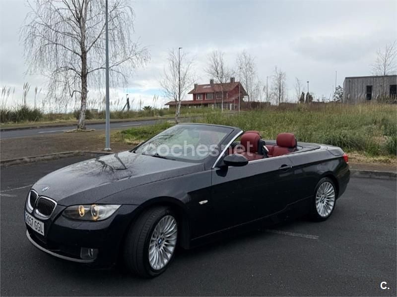 Usado BMW 330 Cabriolet 231 CV (169 kW) 2008 Negro Descapotable