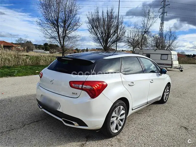Usado DS Automobiles DS5 Style 120 CV (88 kW) 2016 Blanco Utilitario