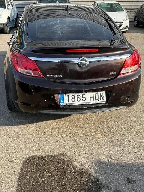Usado Opel Insignia Cosmo 160 CV (117 kW) 2011 Burdeos Berlina