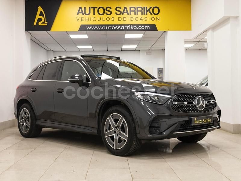 Gris / plata Usado 2024 Mercedes GLC300e SUV | 62.900 € (Caro) - Imagen 1/4